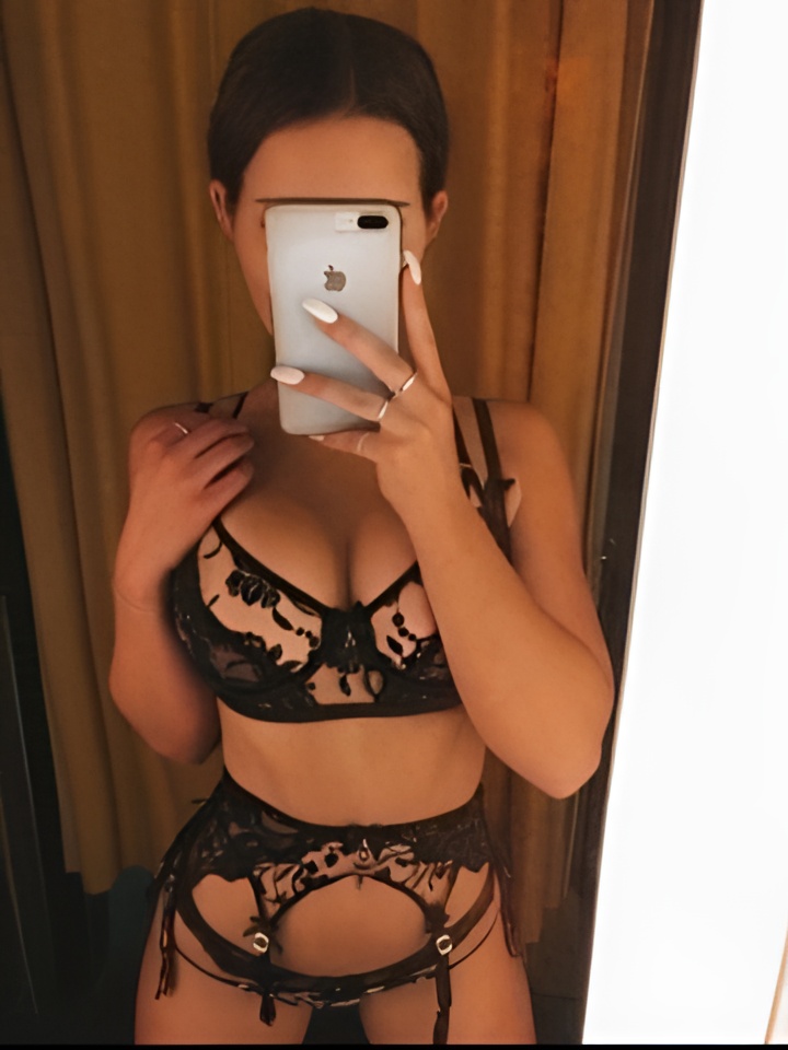 Розалия привлекательная девушка из Новокуйбышевска цена от 2000 руб